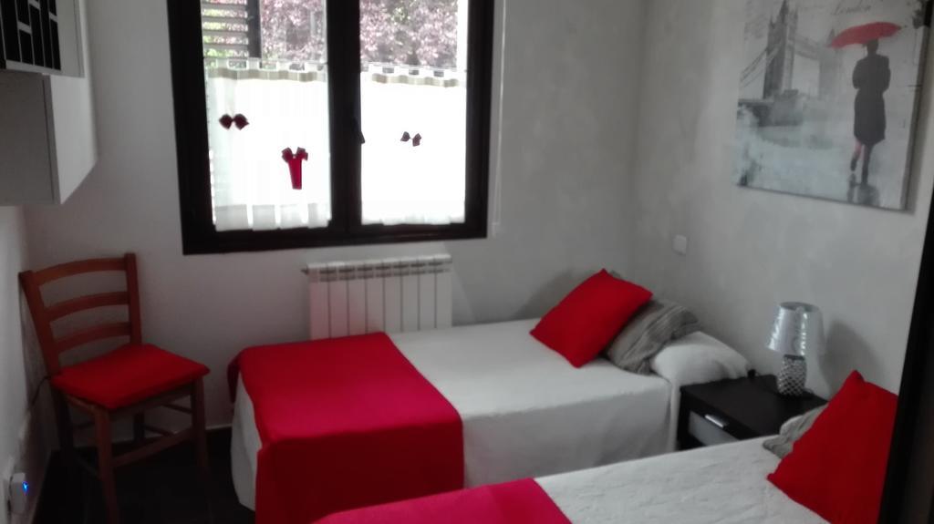 Penzion Casa Tau Larrasoana Exteriér fotografie